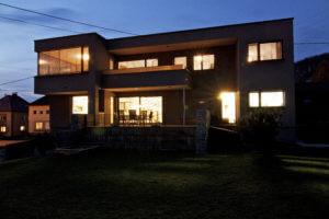 cLoxone Smart Home 04 300x200 - (c)Loxone-Smart-Home-04